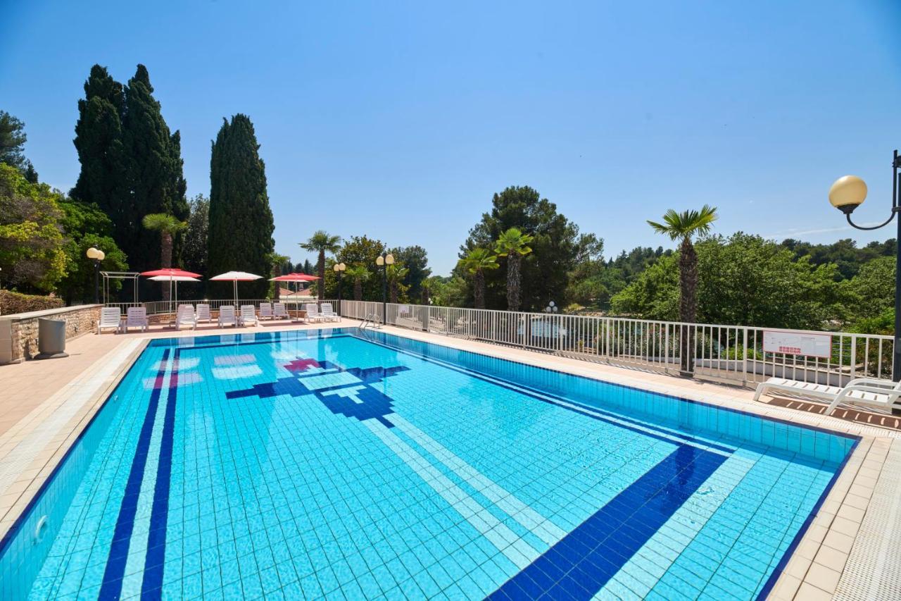 Hotel Zorna Plava Laguna Porec Exterior photo