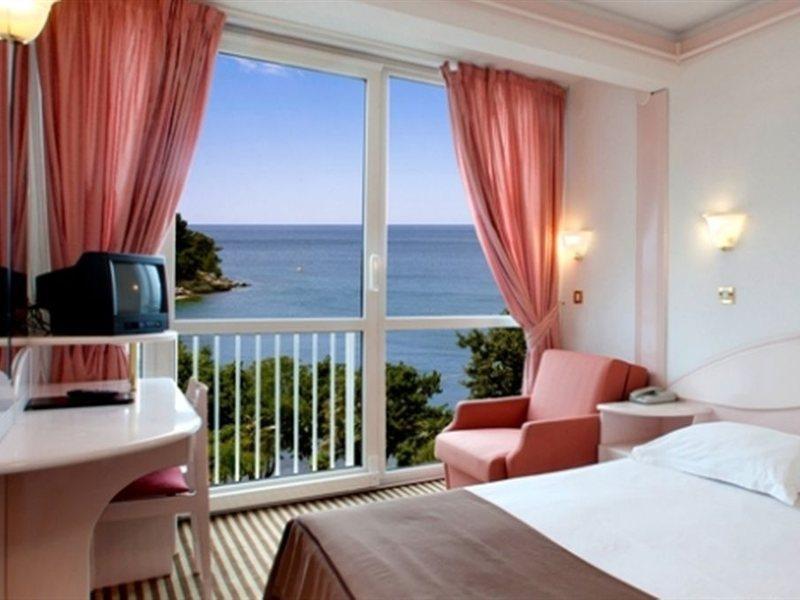Hotel Zorna Plava Laguna Porec Exterior photo