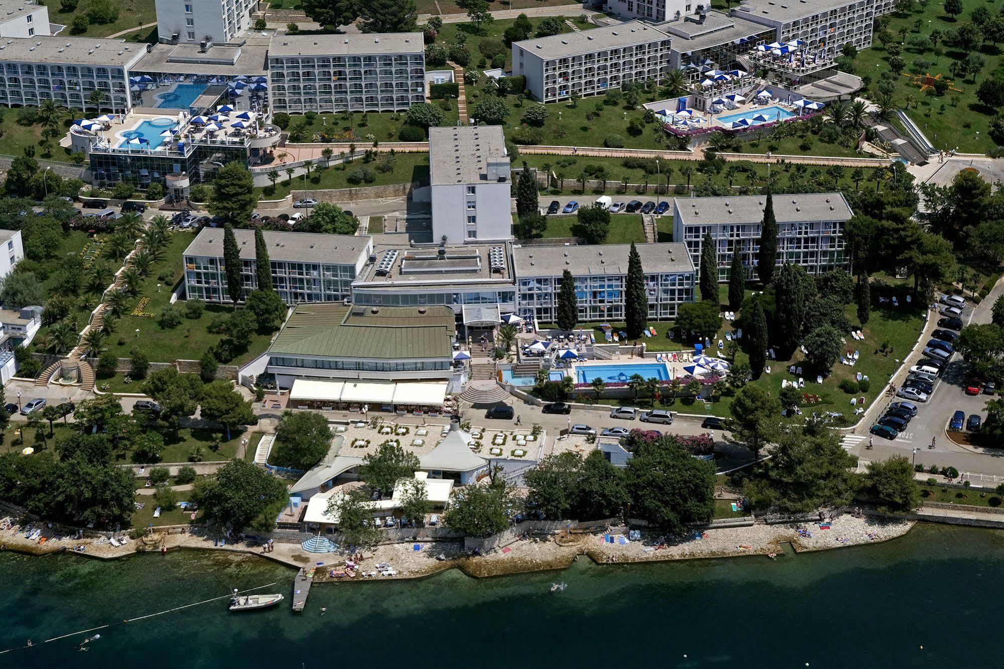 Hotel Zorna Plava Laguna Porec Exterior photo